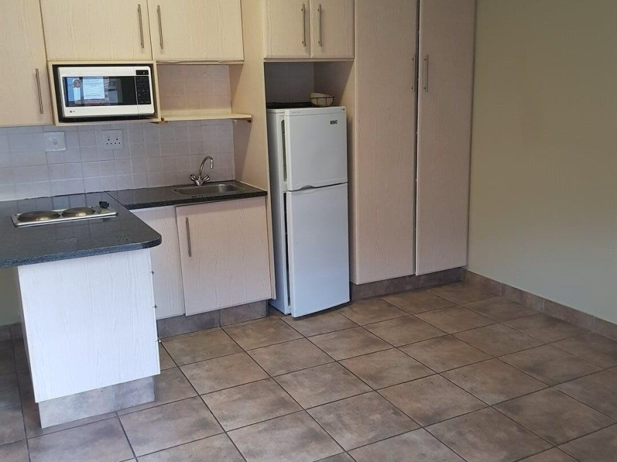 To Let 1 Bedroom Property for Rent in Dassie Rand North West